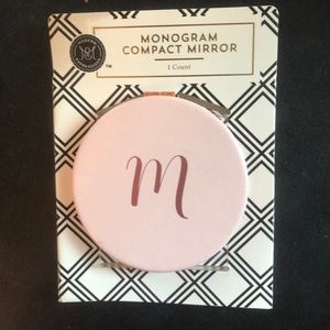 Compact mirror